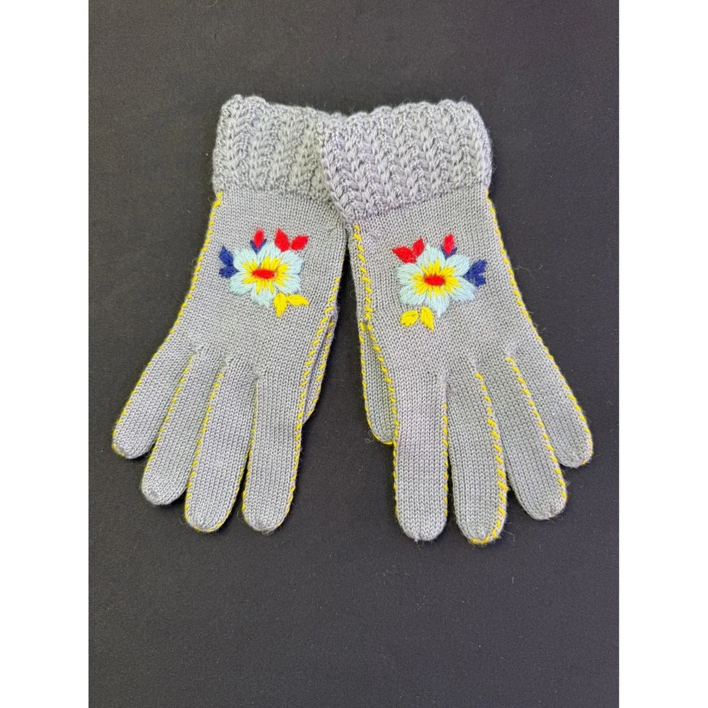 Hand Embroidered Floral Knit Gloves Grey OS Folk Art Cottagecore Boho Winter